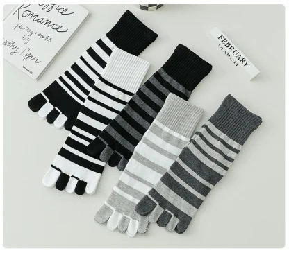 Classic Two Tone Striped Socks - Image 9