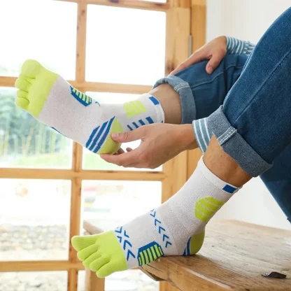 Sweat-Absorbing Fitness Socks - Image 2