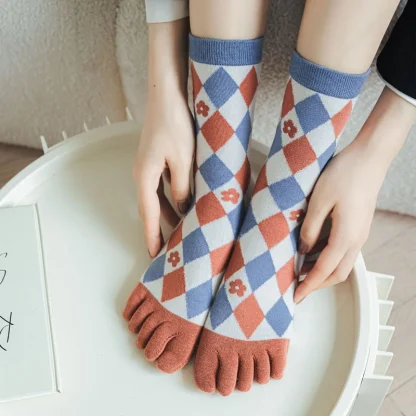 Crew Length Fingersocks with Colorful Prints